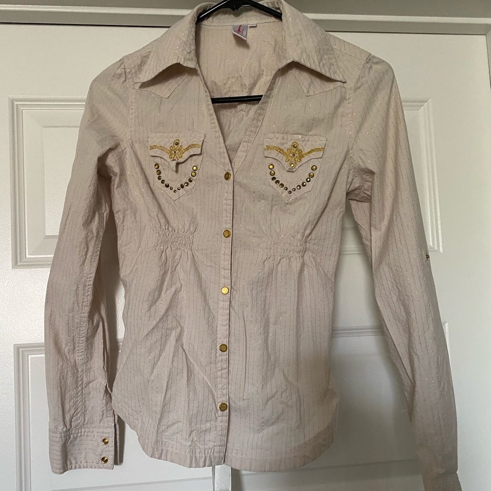 Long sleeve lady’s shirt